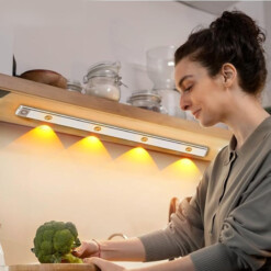 Alternative view of Réglette LED détecteur de mouvement rechargeable 60cm