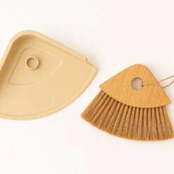 Alternative view of Pelle avec Brosse en Bois