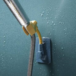 Alternative view of Support douchette salle de bain adhésif flexible avec 2 crochets