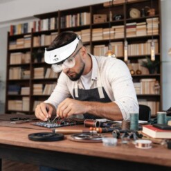 Alternative view of Loupe Bandeau pour lecture et réparation montres cartes électronique Avec Torche