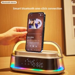 Alternative view of Baffle Rechargeable RGB avec Power Bank Horloge LED et Chargeur Sans Fil 15W S303