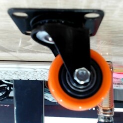 Roues pivotantes en acier Orange PM