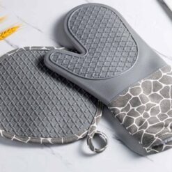 Alternative view of Ensemble Gant de Cuisine et Manique Thermorésistant 2PCS
